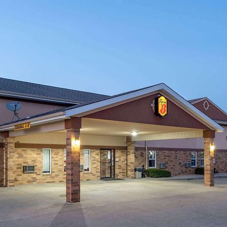 Super 8 By Wyndham Mattoon Hotell Exteriör bild