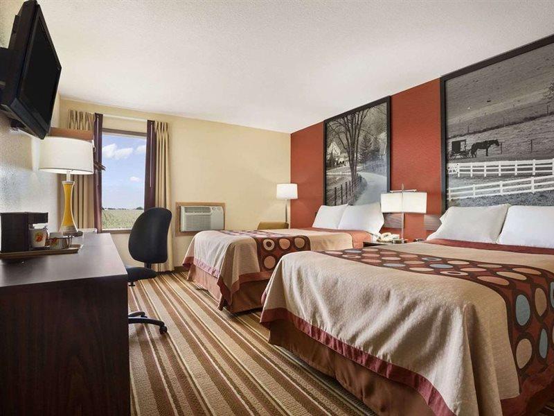 Super 8 By Wyndham Mattoon Hotell Exteriör bild